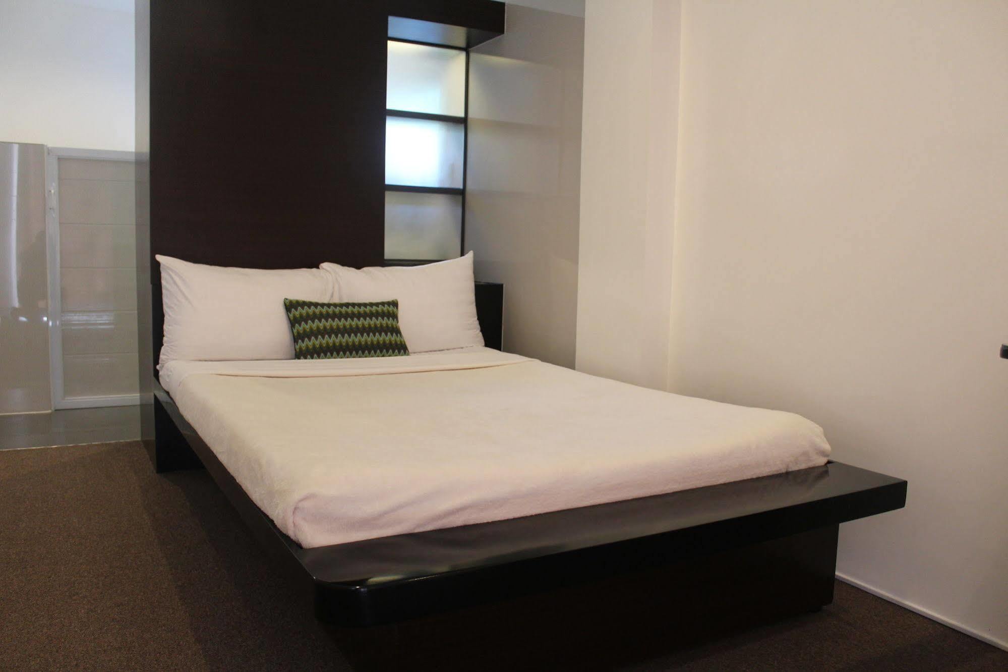 Be-Ing Suites Davao Экстерьер фото